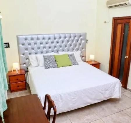 Hotel Aluge Santo Domingo Exterior photo
